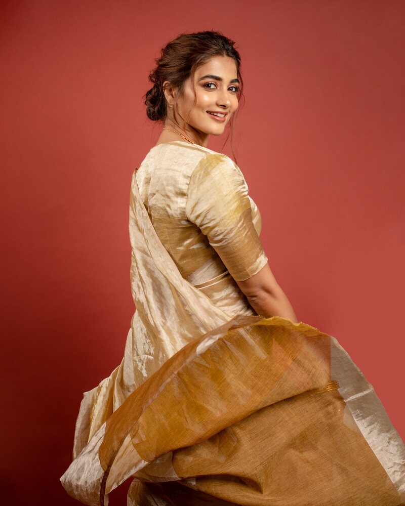 Pooja hegde recent clicks