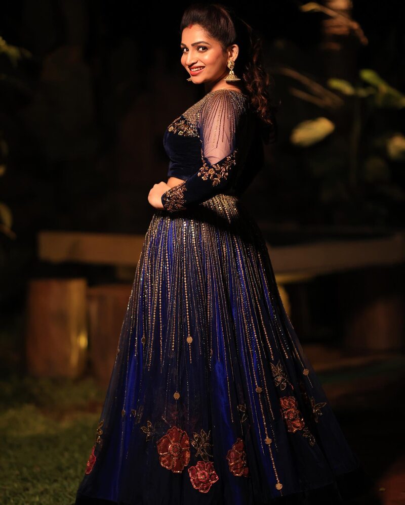 Nakshathra nagesh new modern look clicks