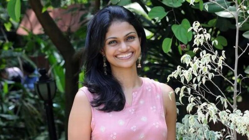 Bayilvan ranganathan vs suchitra video