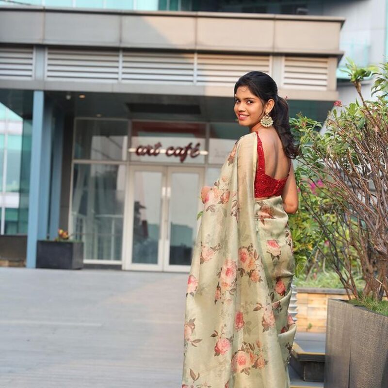 Pranika dhakshu new clicks vijay tv