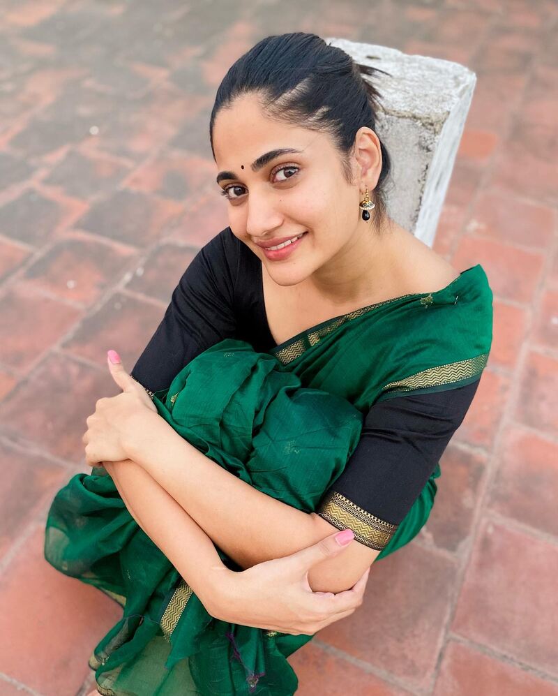 Losliyta biggboss new clicks