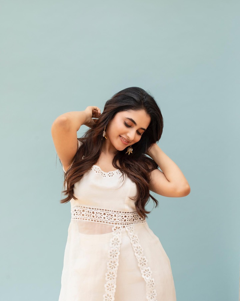 Priyanka mohan new clicks viral sun