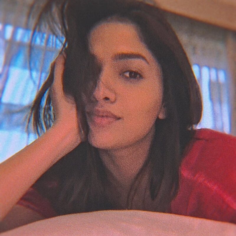 Sunaina latest chat session