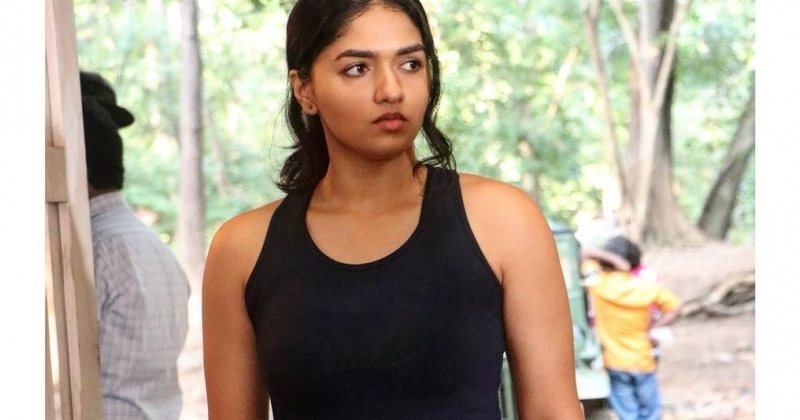 Sunaina latest chat session