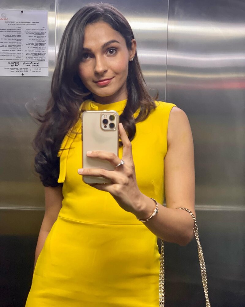 Andrea jeremiah new slefie