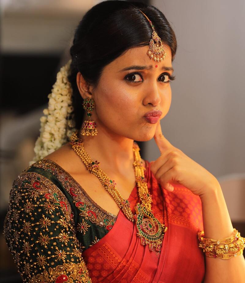 Amritha aiyer new promotion clicks viral