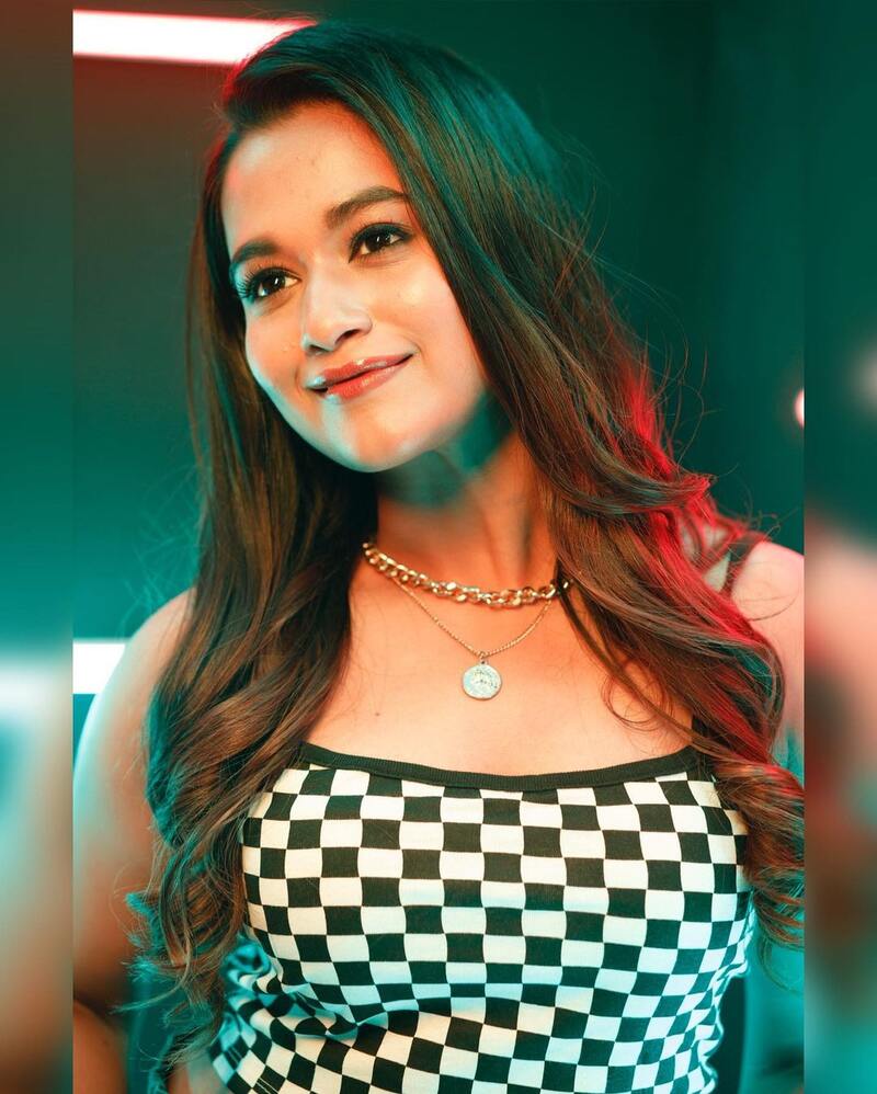 Pandiyan store new mullai clicks kavya