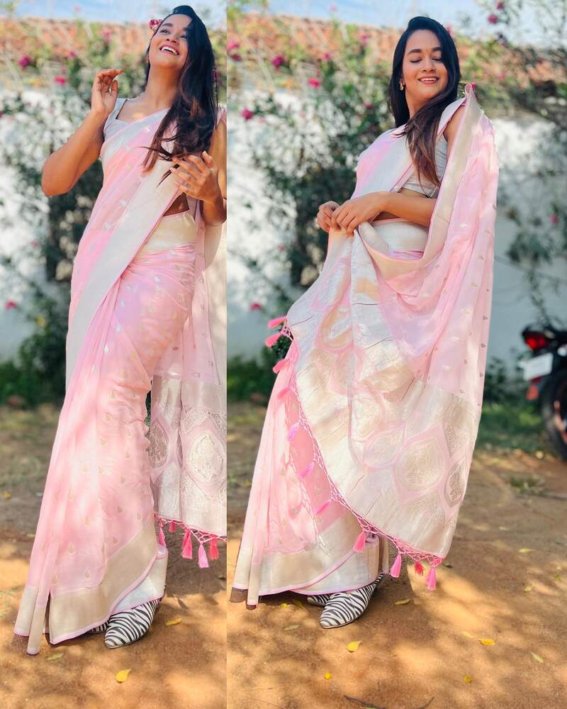 Pandiyan store new mullai clicks kavya