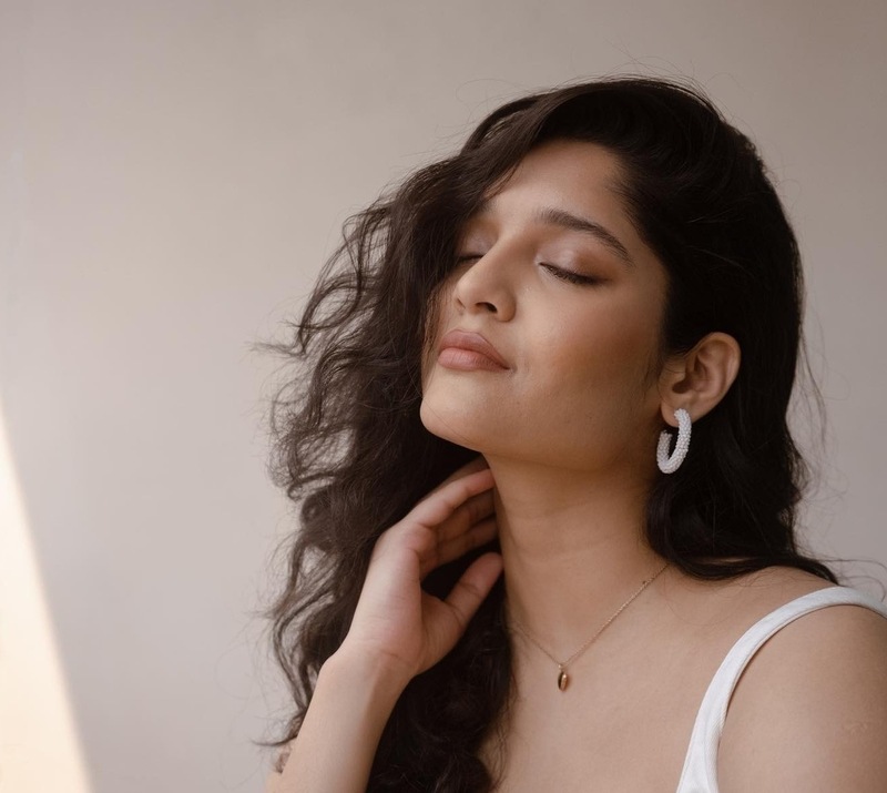 Ritika singh latest clicks trending