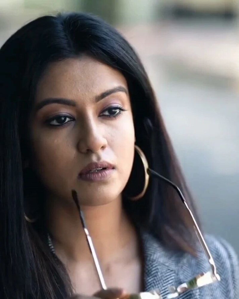 Roshni hari priyan new clicks video