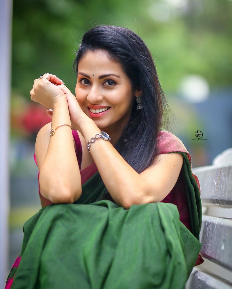 Sadaa latest clicks viral