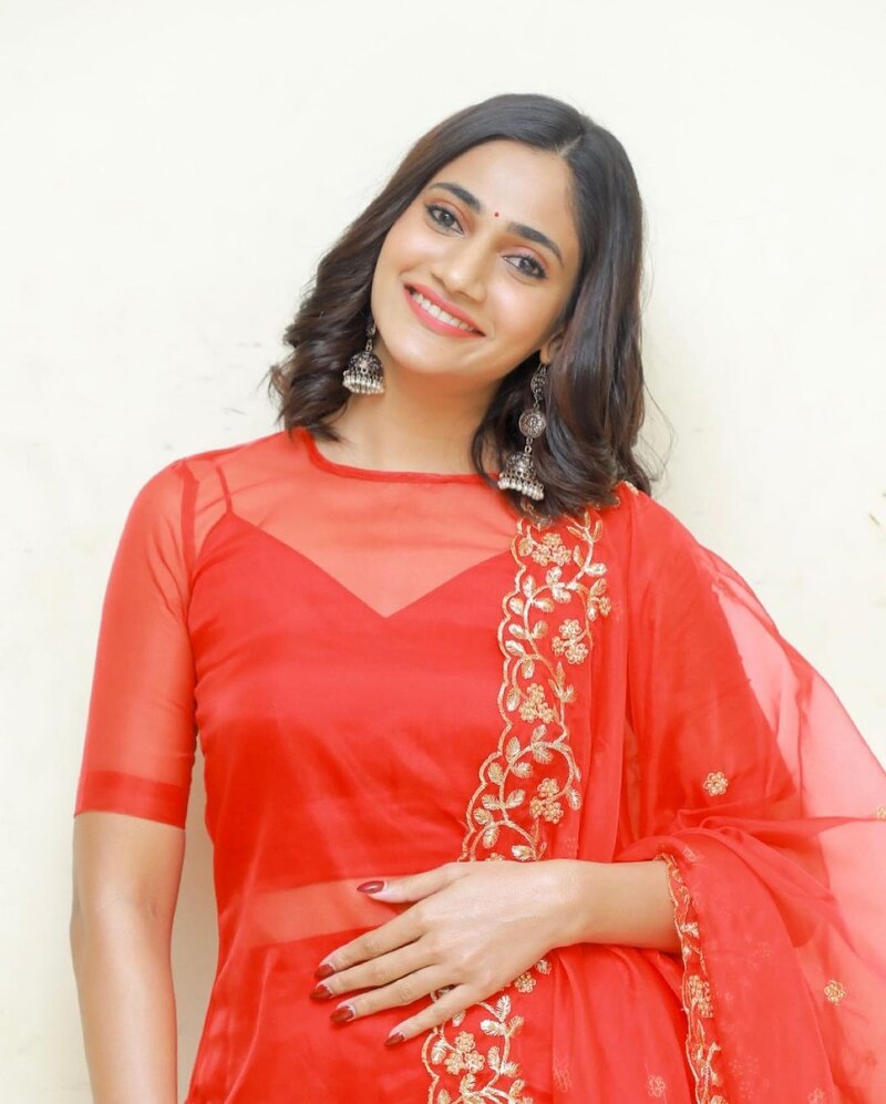 Losliya mariya new promotion video trending