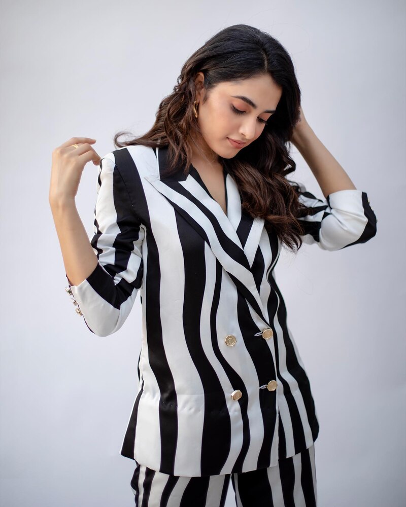 Priyankaa mohan new clicks