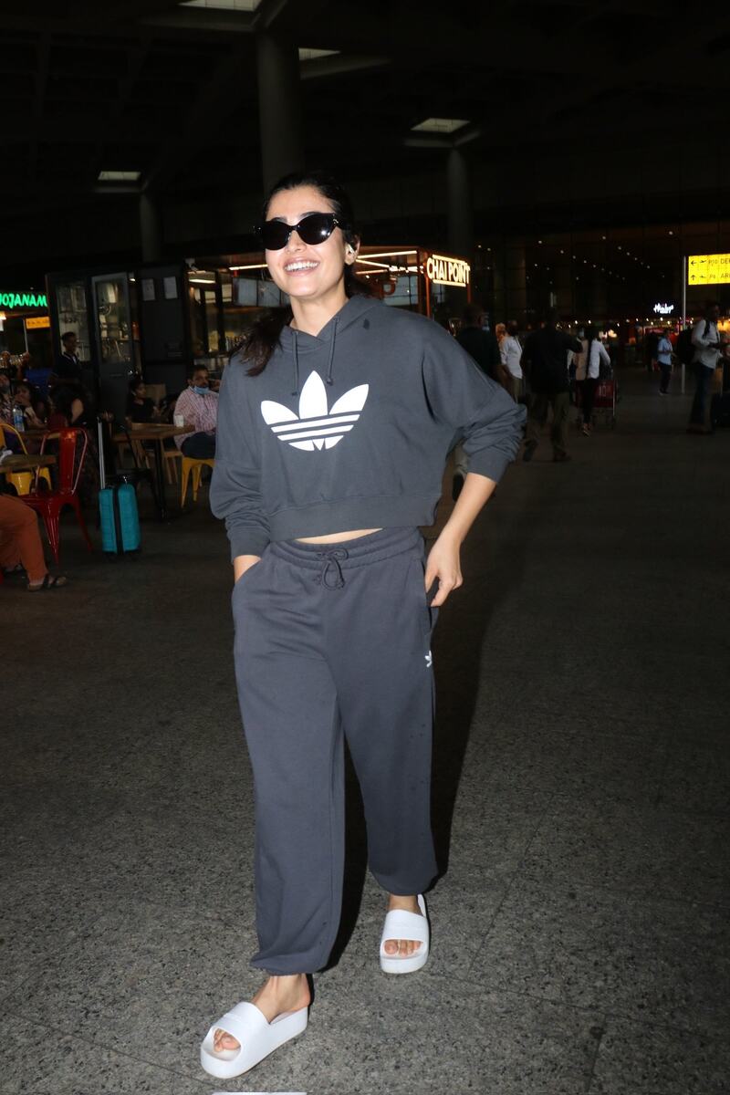 Rashmika mandanna latest clicks viral