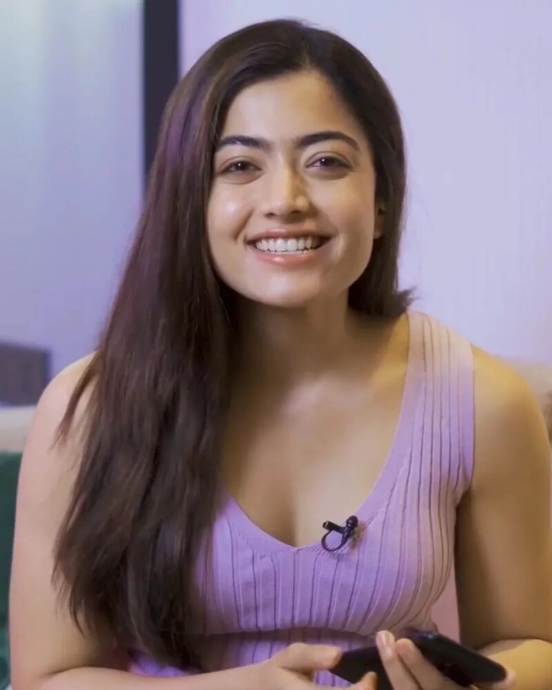 Rashmika mandanna latest clicks trending
