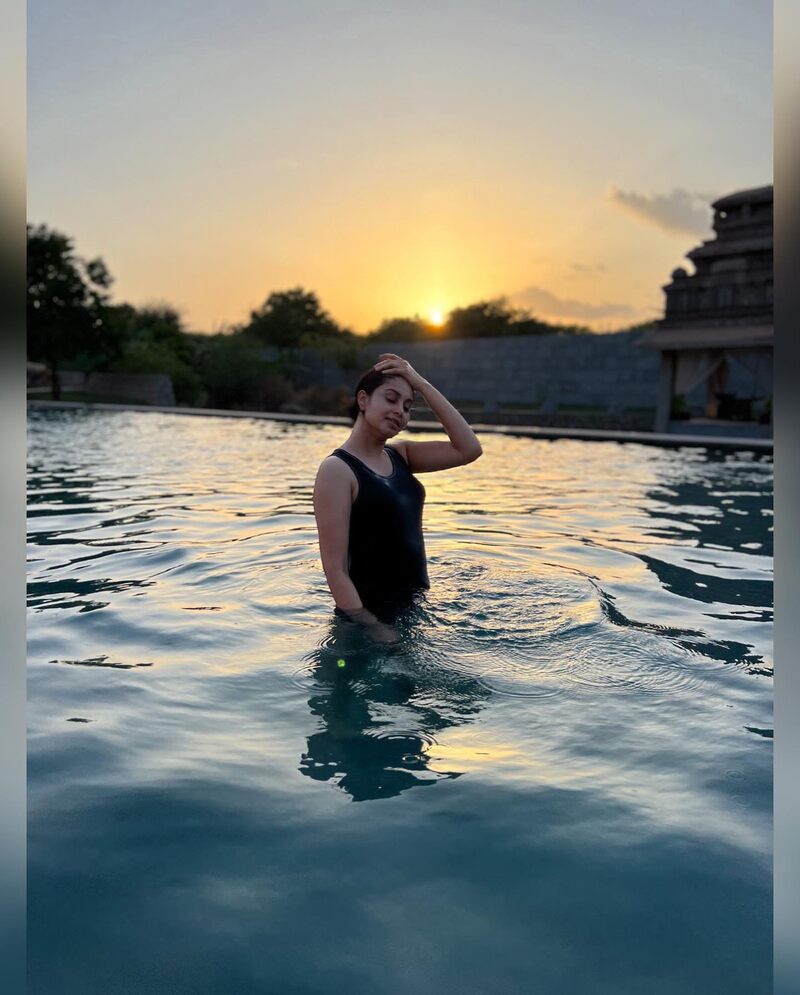 Abinaya nadodigal new clicks