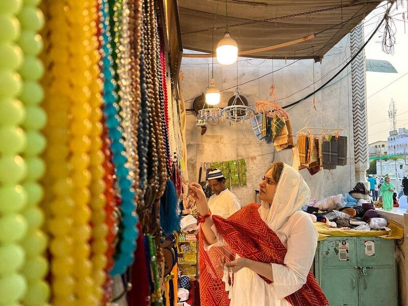 Ar rahman saira banu latest photos