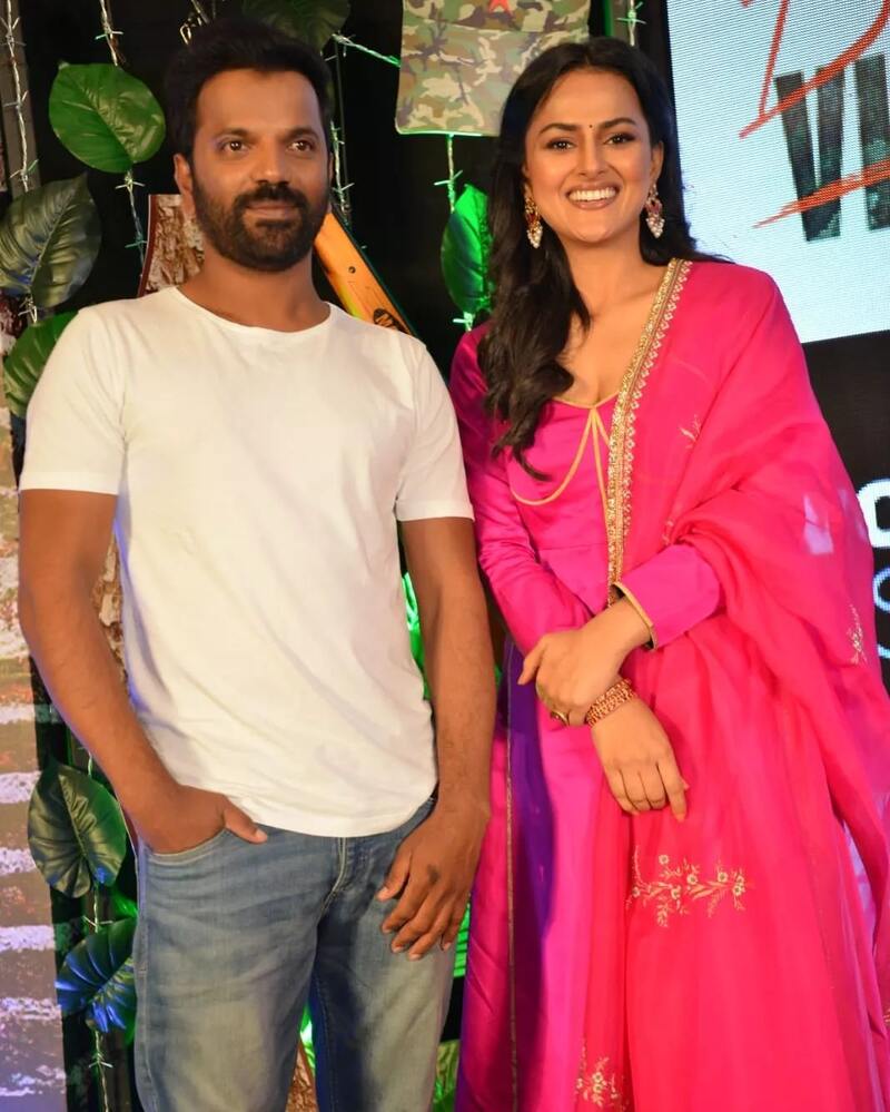 Shraddha srinath new clicks