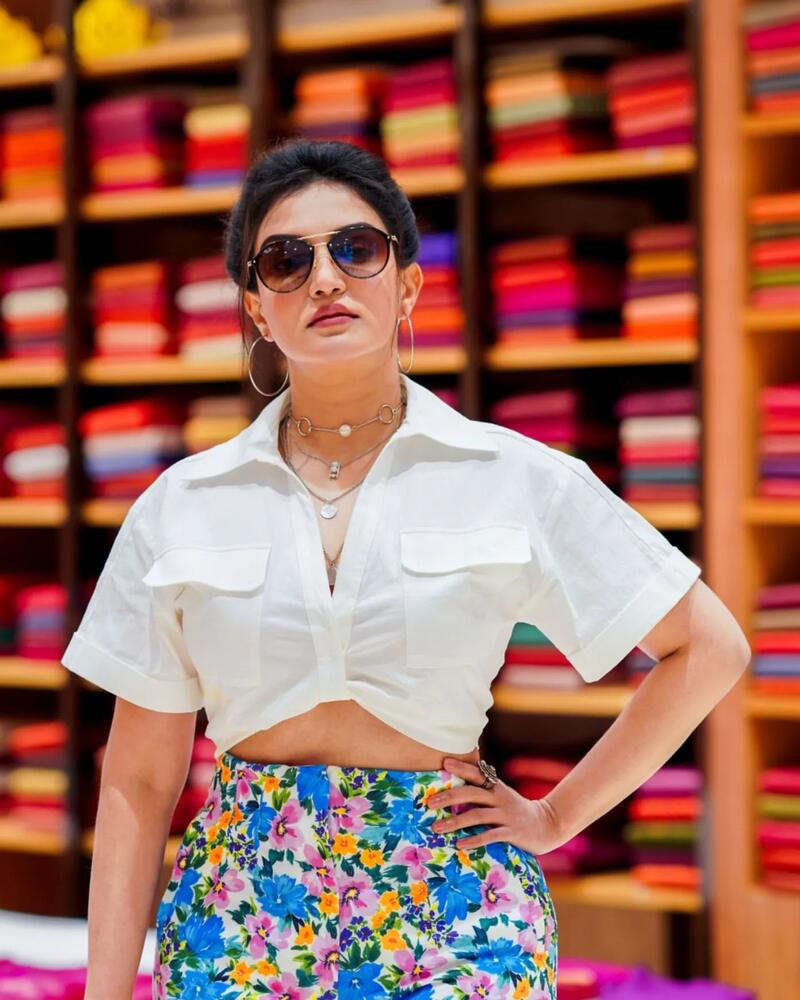 Honey rose in white photos viral