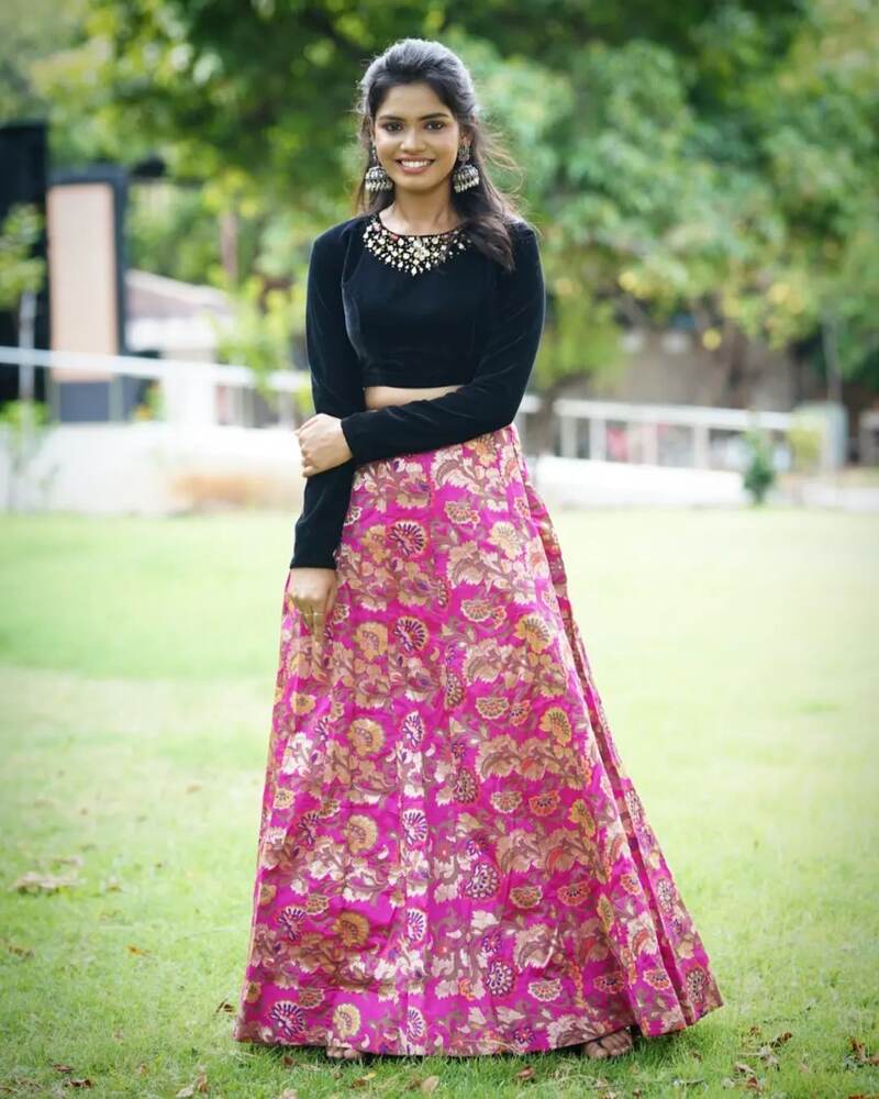 Pranika dhakshu new clicks