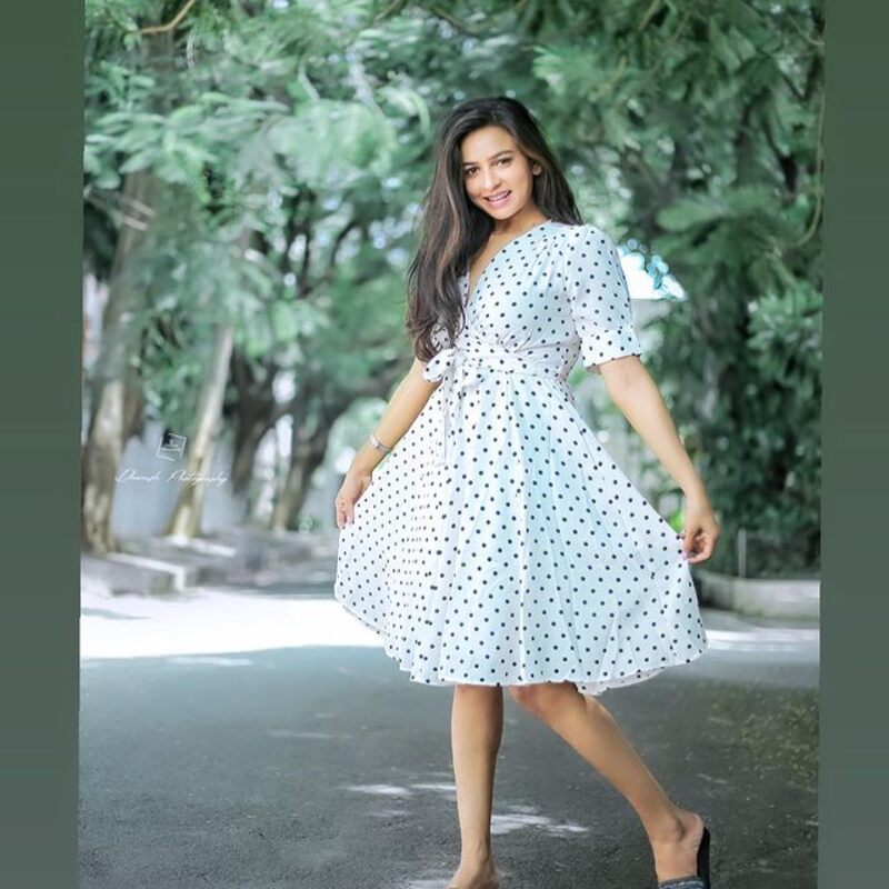 Divya ganesh new clicks