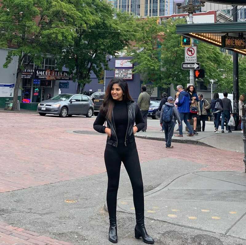 Anjali clicks new viral