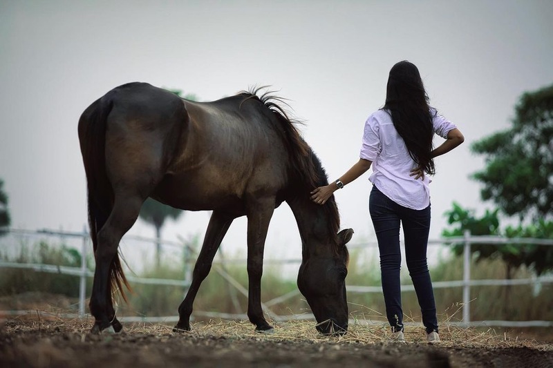 Keerthi pandian new hot bikkini clicks