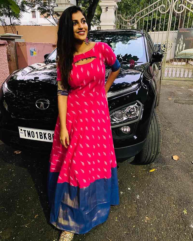 Yashika andhaan new clicks