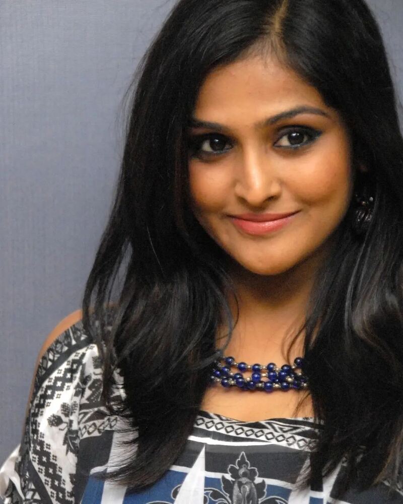 Ramya nambessan new clicks