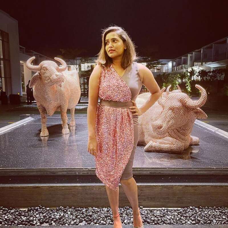 Jackline vijatv new bikkini clicks hot