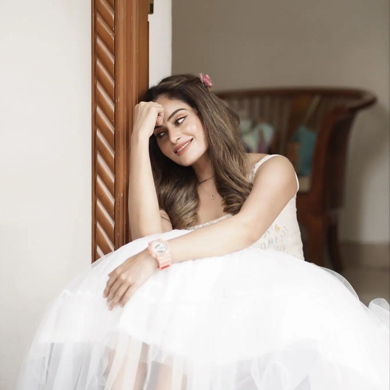 Shruthika clicks new hot