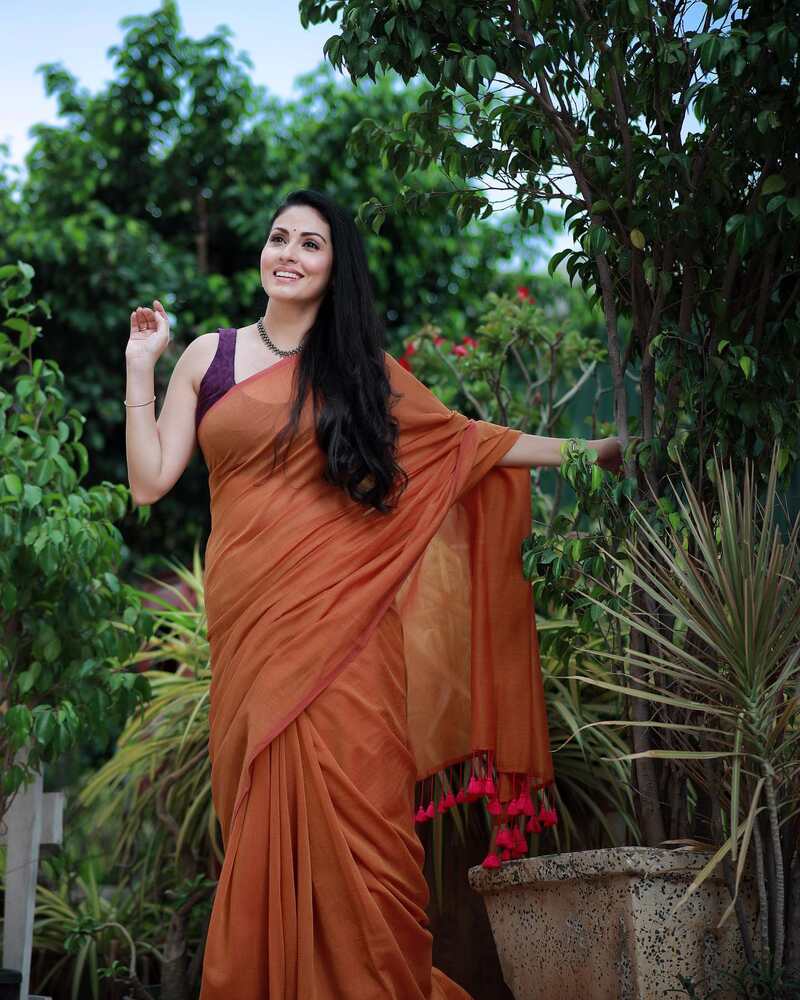 Sadha hot new clicks