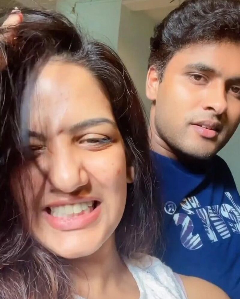 Paavani reddy new hot