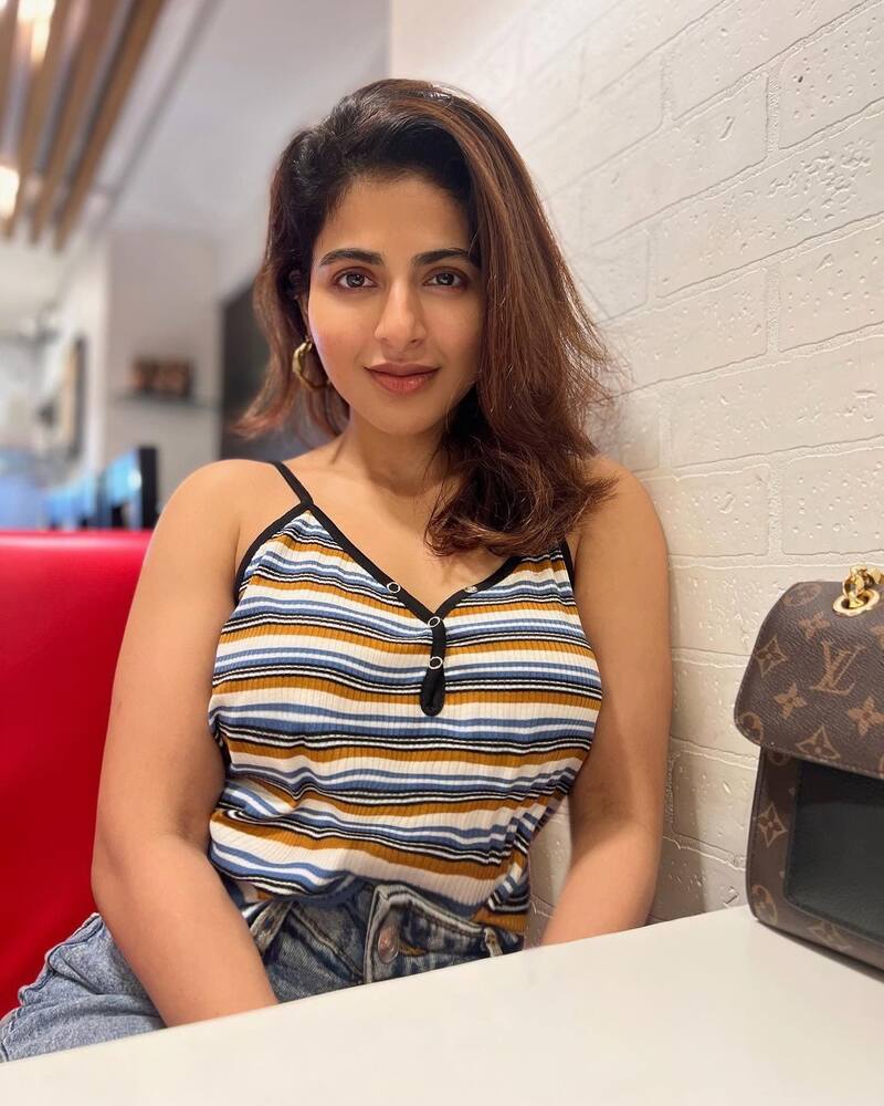 Ish menon casual candid viral