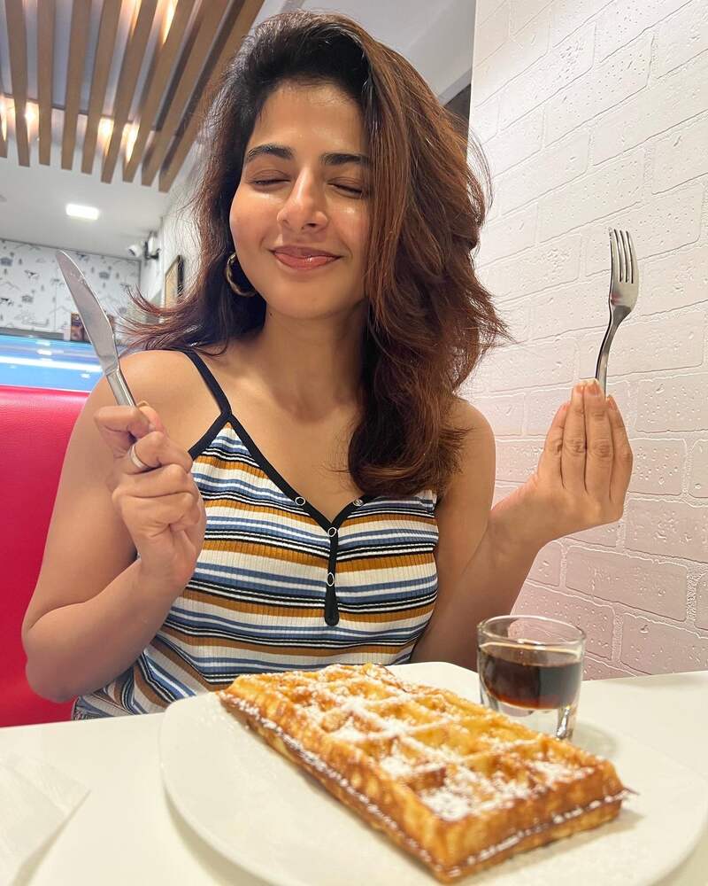 Ish menon casual candid viral