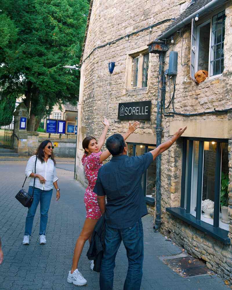 Pooja hedge new clicks