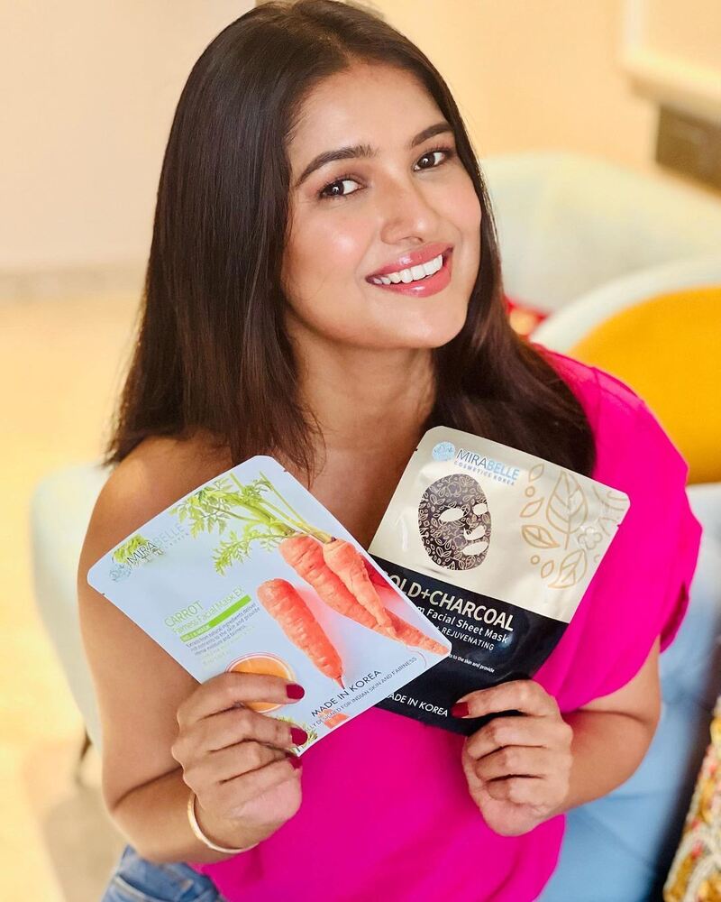 Vani bhojan in pink latest