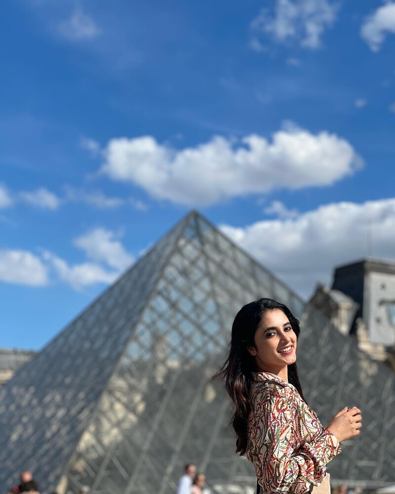 Priyank mohan new hot