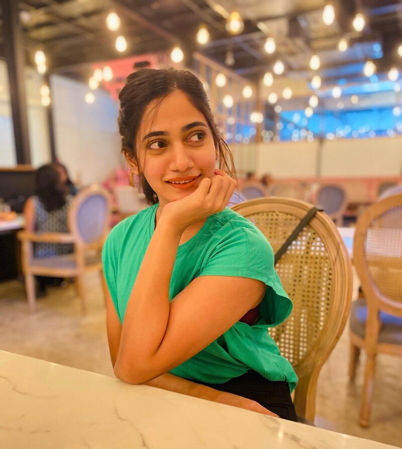 Losliya mariya new clicks