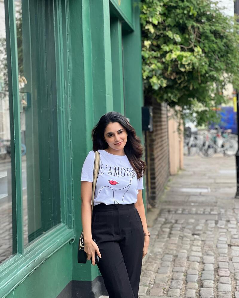 Priyanka mohan new clicks