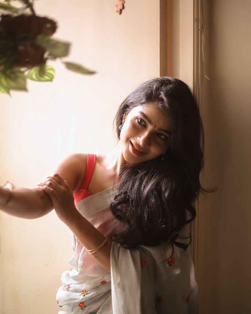 Pavithra lakshmi new clicks