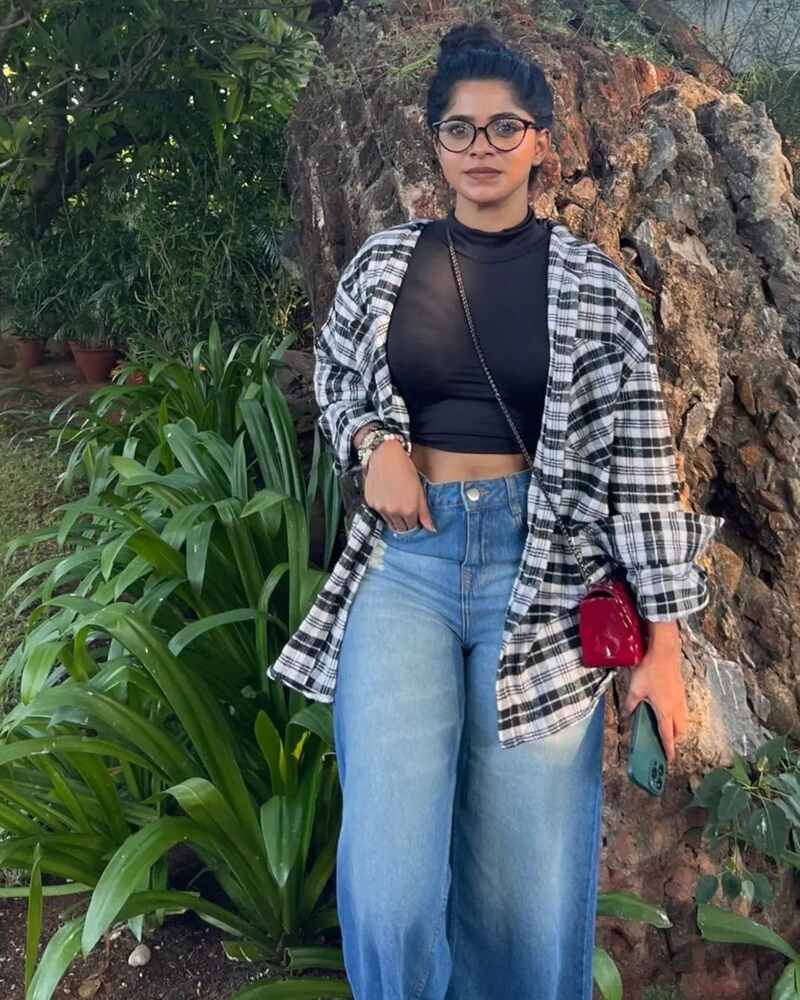 Divya bharathi new hot