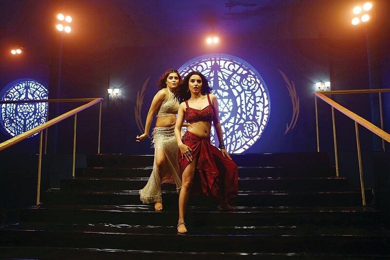 Coffee with kadhal photos viral