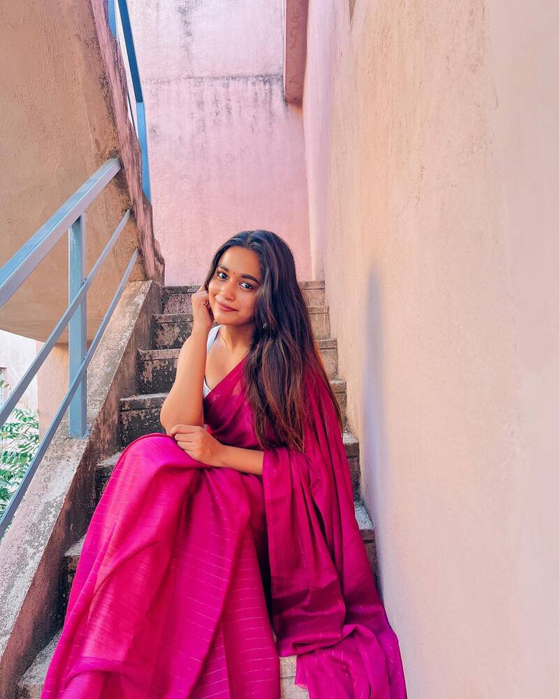 Kaavya arivumani new clicks