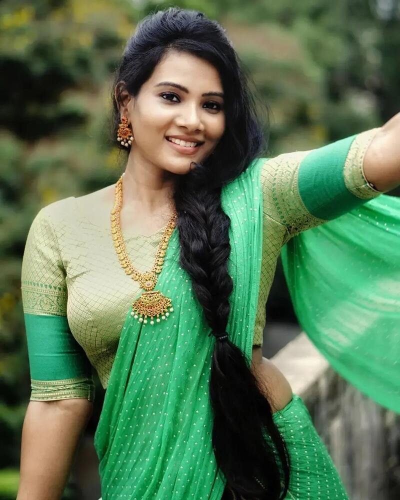 Dhivya duraisamy new clicks