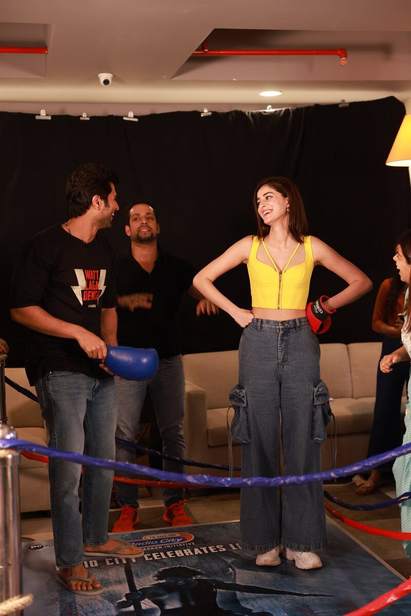 Vijay deverakonda ananya pandey video viral