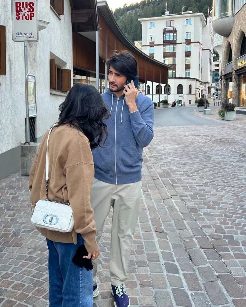 Mahesh babu romance photo