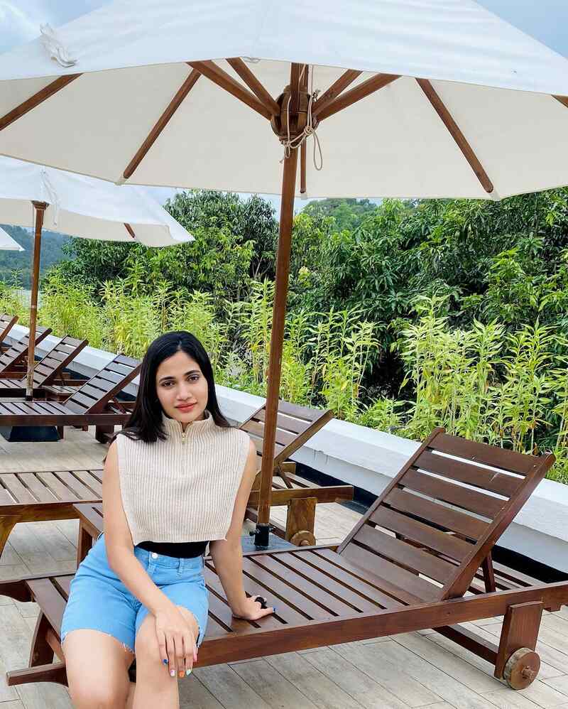 Losliya mariya new clicks