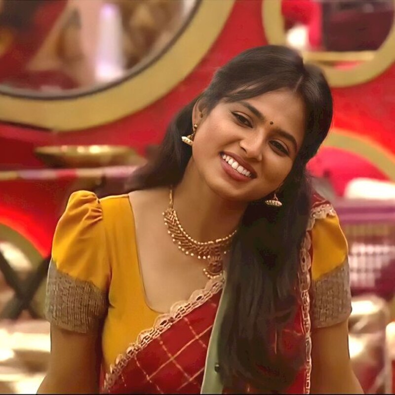 Ramya pandian new clicks