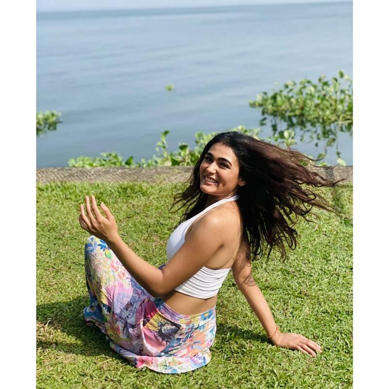 Shalini pandey new clicks